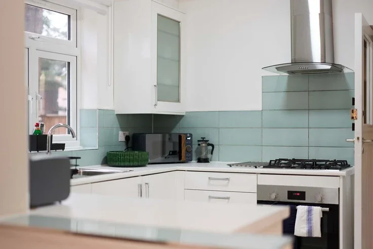 House Ravenswood Court in Greater London