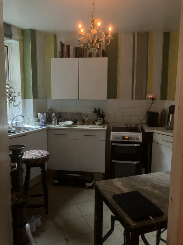 Room Douglas Street in City of Westminster
