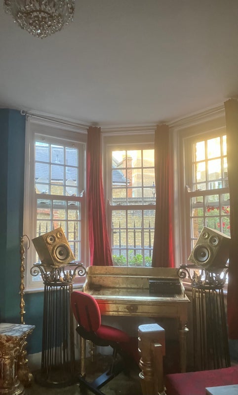 Room Douglas Street in City of Westminster