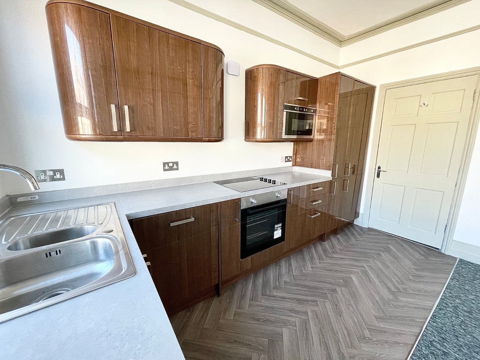 Flat The Broadway in Thanet