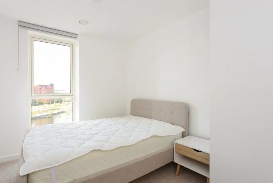 Flat Clippers Quay in Salford