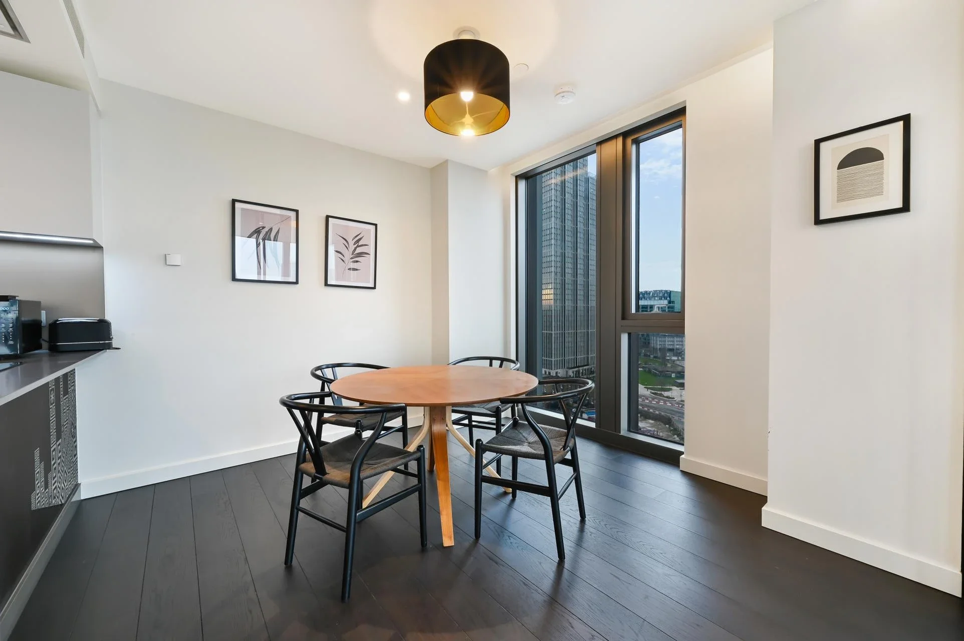 Flat Pascal Square in Greater London