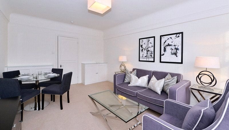 Flat Fulham Road in Greater London