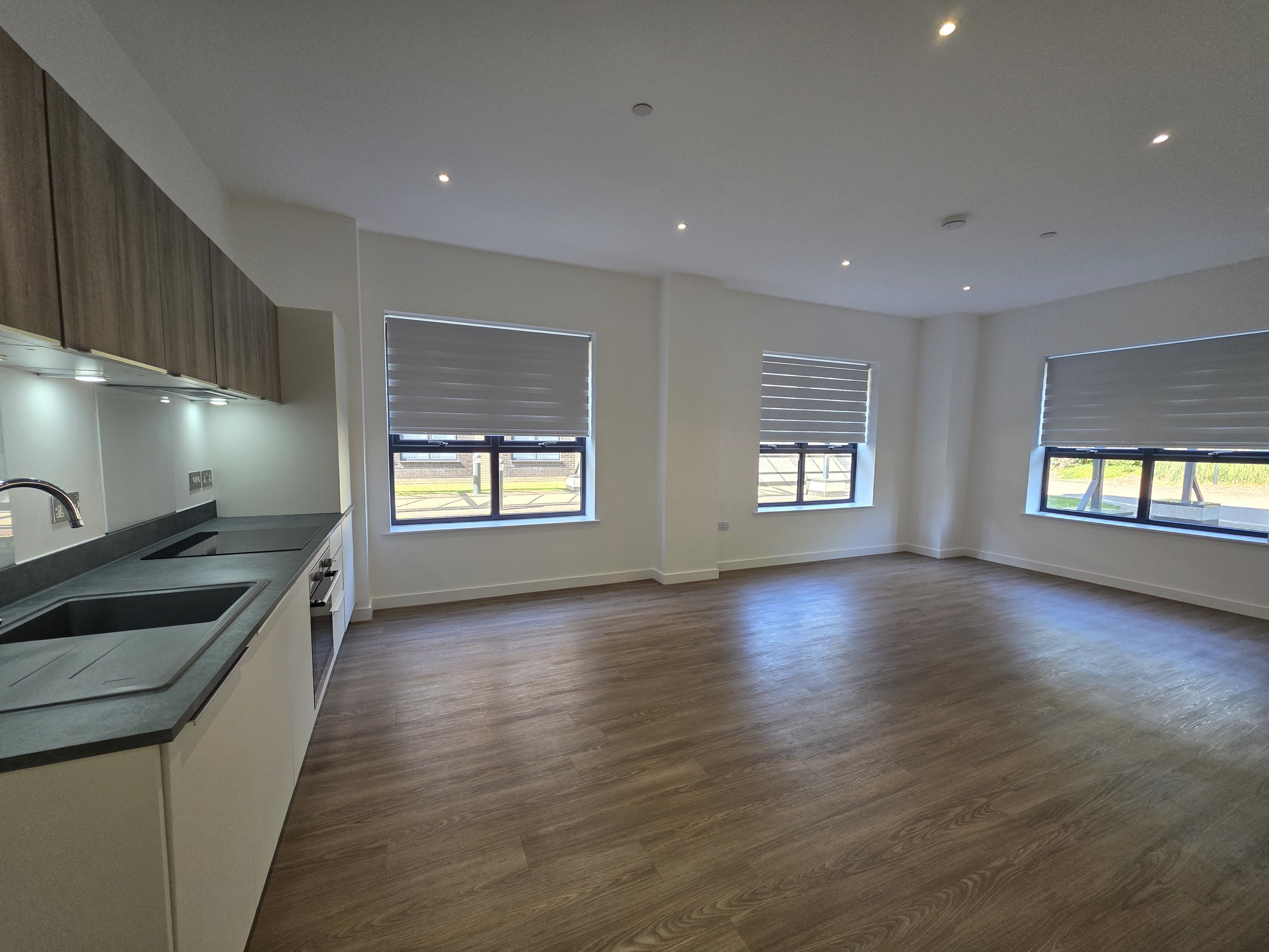 Flat North Star Avenue in Swindon
