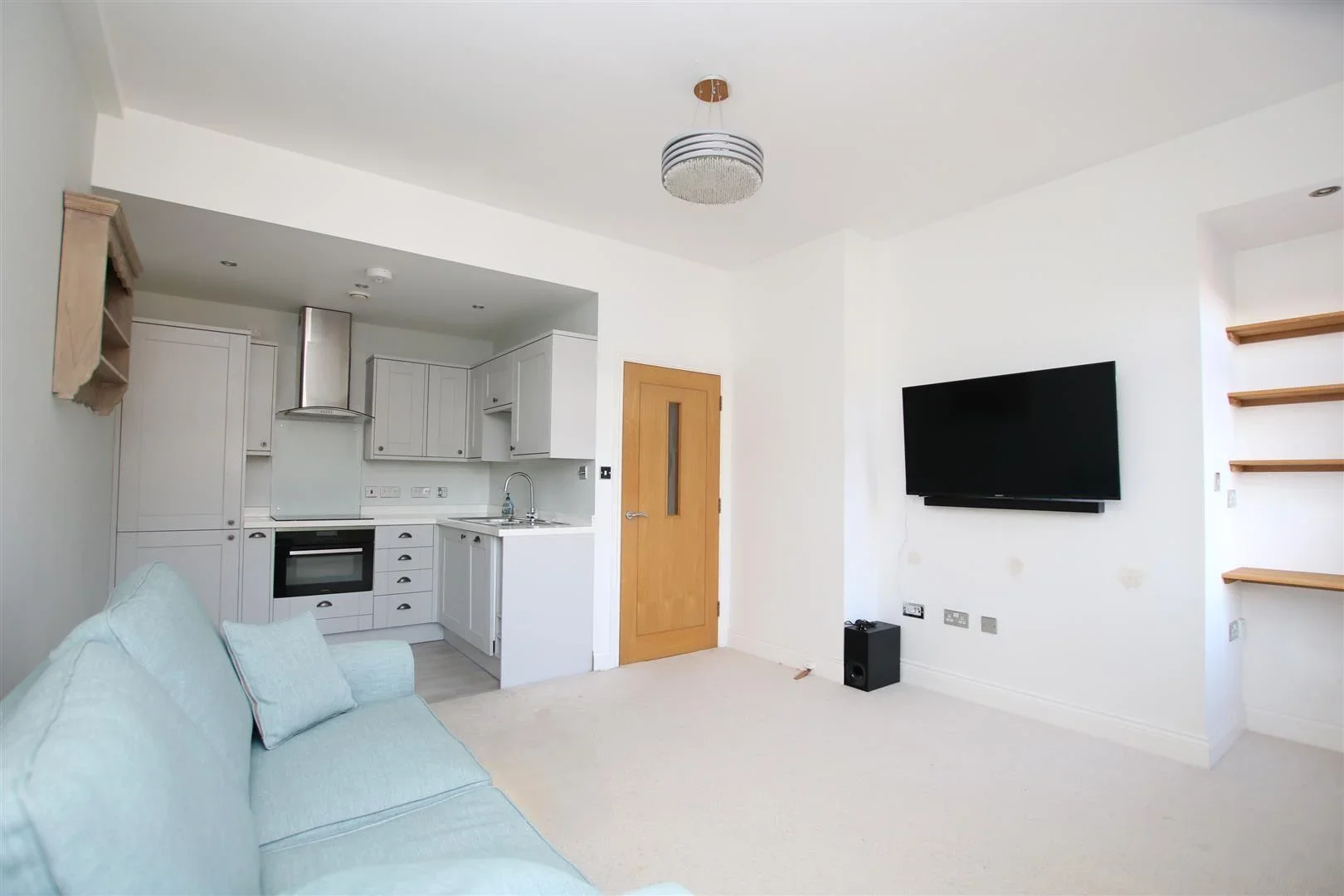 Flat Carfax in Horsham