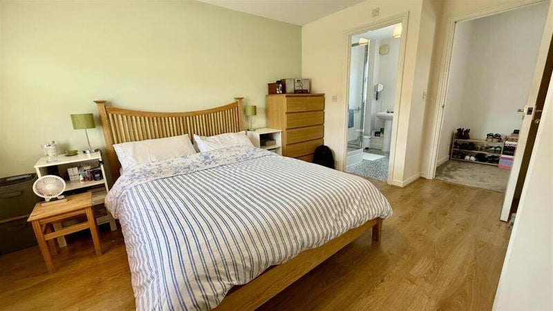 Room Trostrey Road in Birmingham