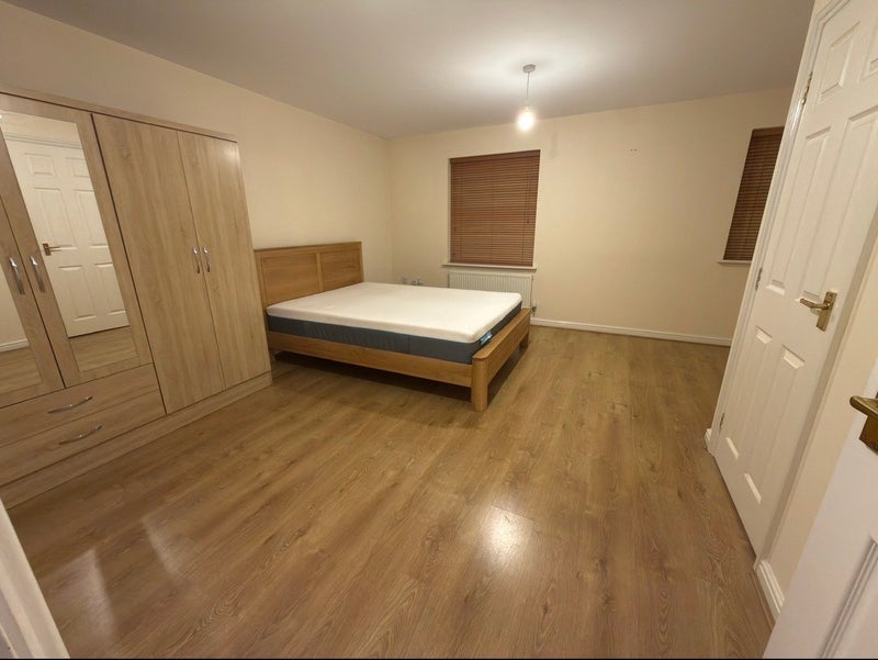 Room Trostrey Road in Birmingham