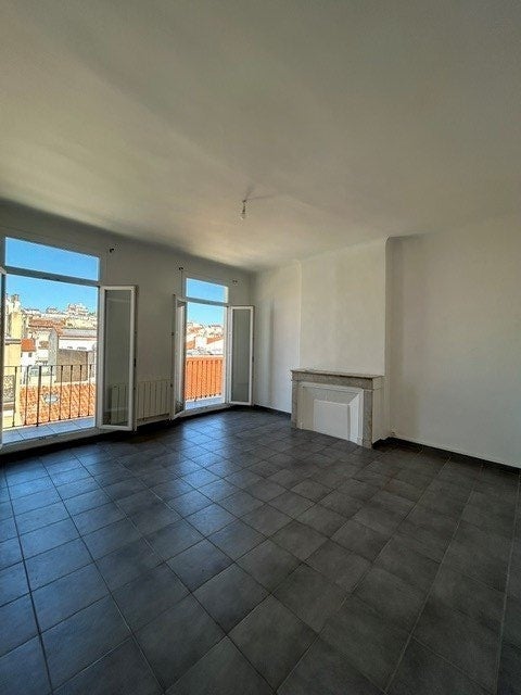 Flat Rue du Bois Sacré in Marseille