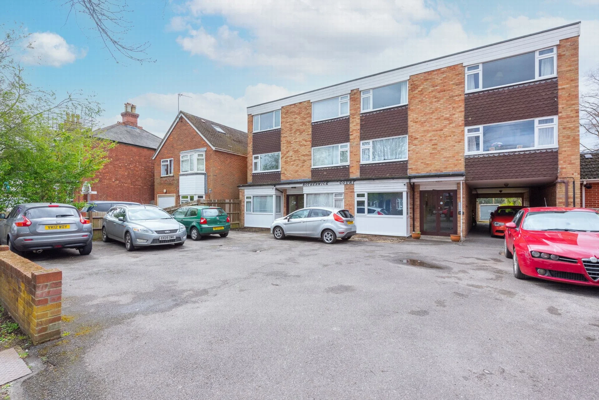 Flat Alexandra Road in Rushmoor