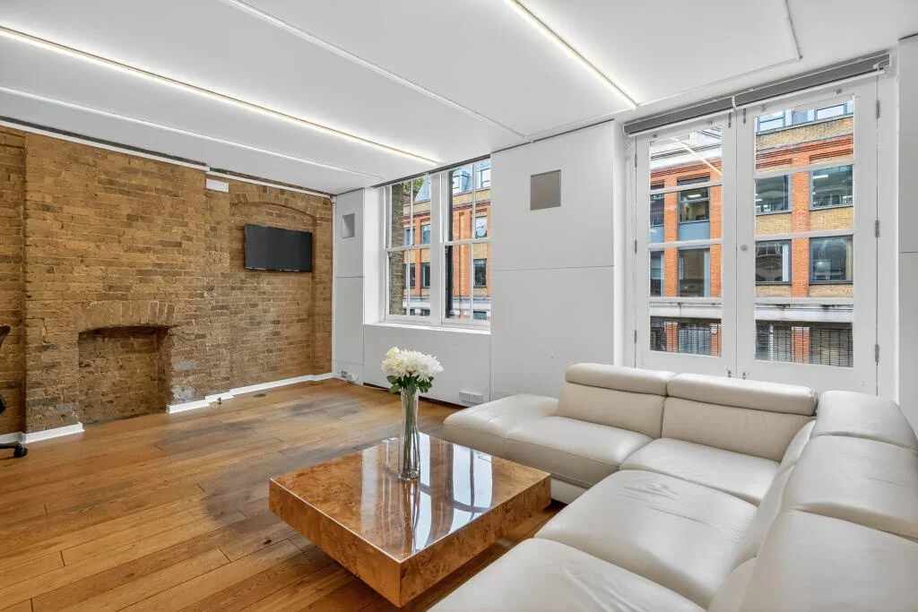 Flat Great Guildford Street in Greater London