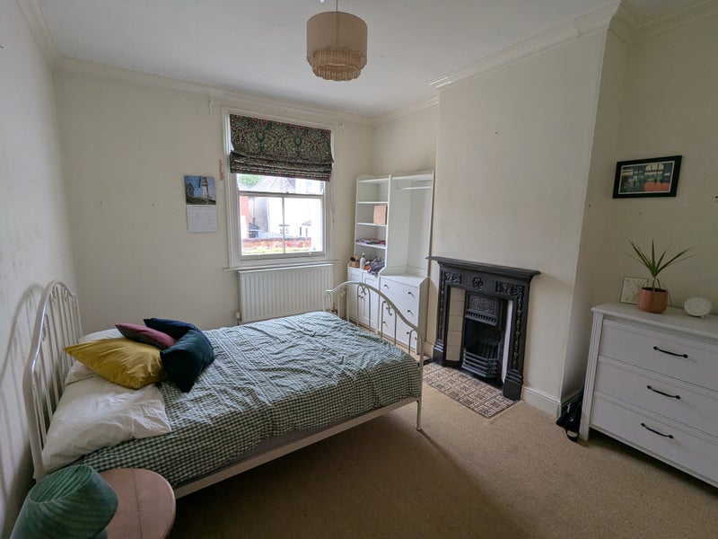 Room Haverstock Road in Bristol