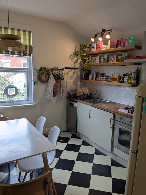 Room Haverstock Road in Bristol