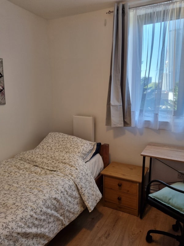 Room Tavistock Crescent in City of Westminster