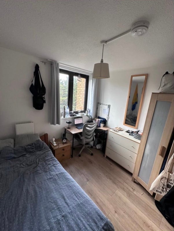 Room Tavistock Crescent in City of Westminster