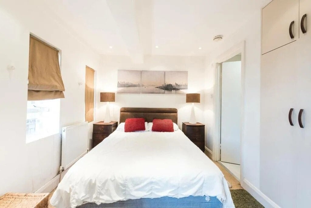 Flat Sloane Avenue in Greater London