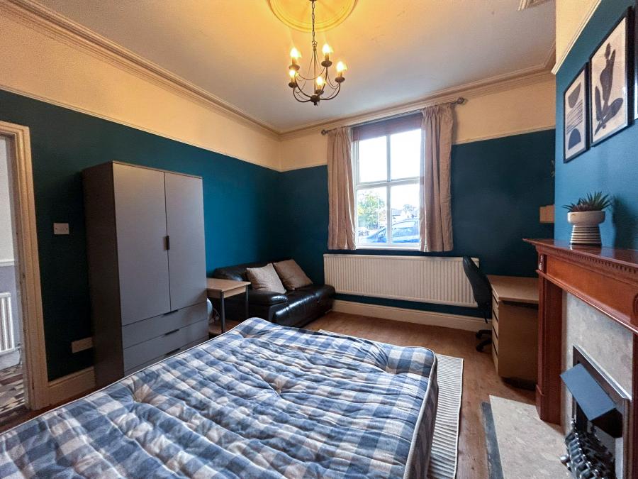 Room Cobden Street in Derby
