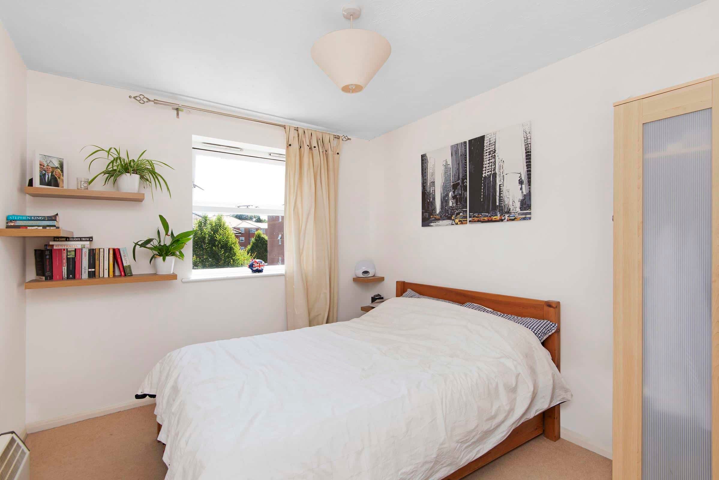 Flat Massingberd Way in Greater London