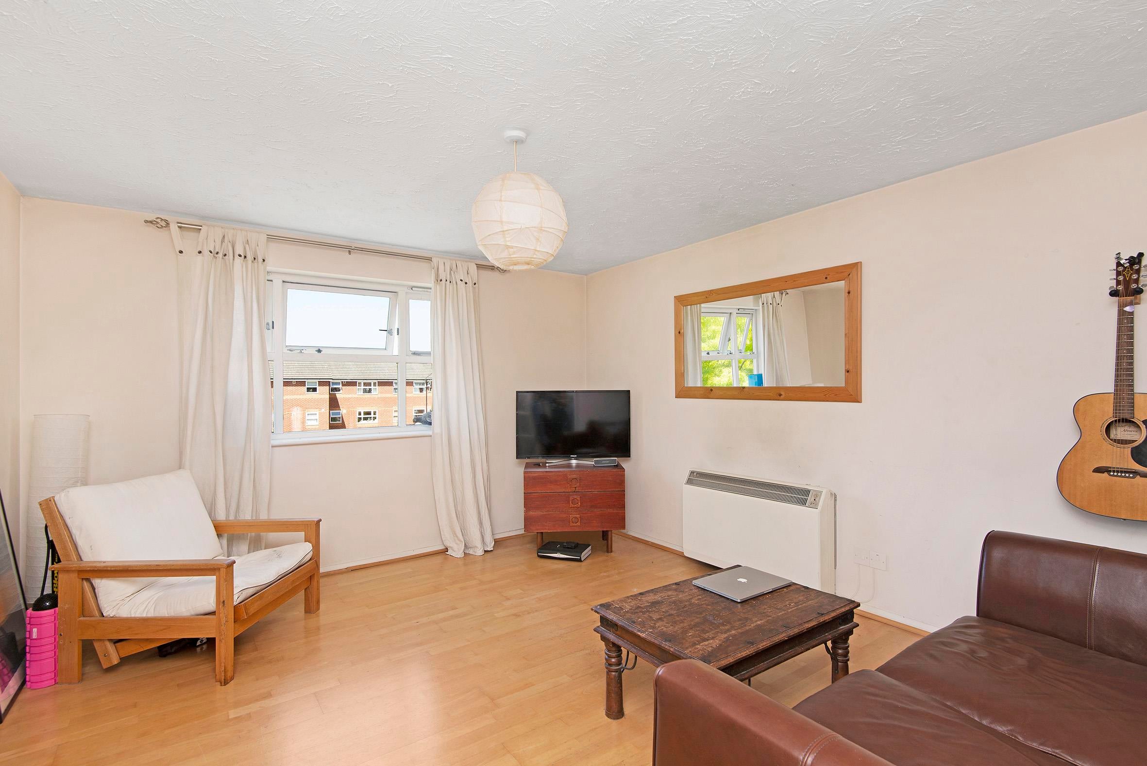 Flat Massingberd Way in Greater London