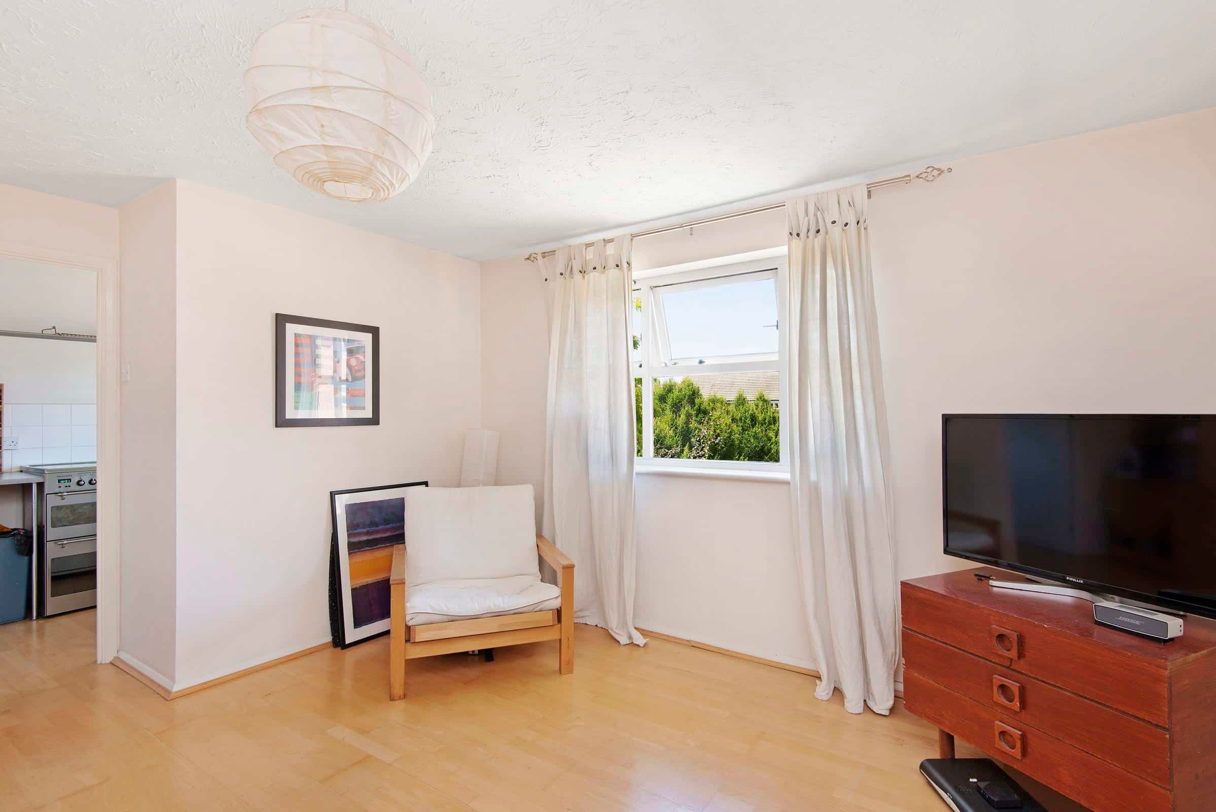 Flat Massingberd Way in Greater London