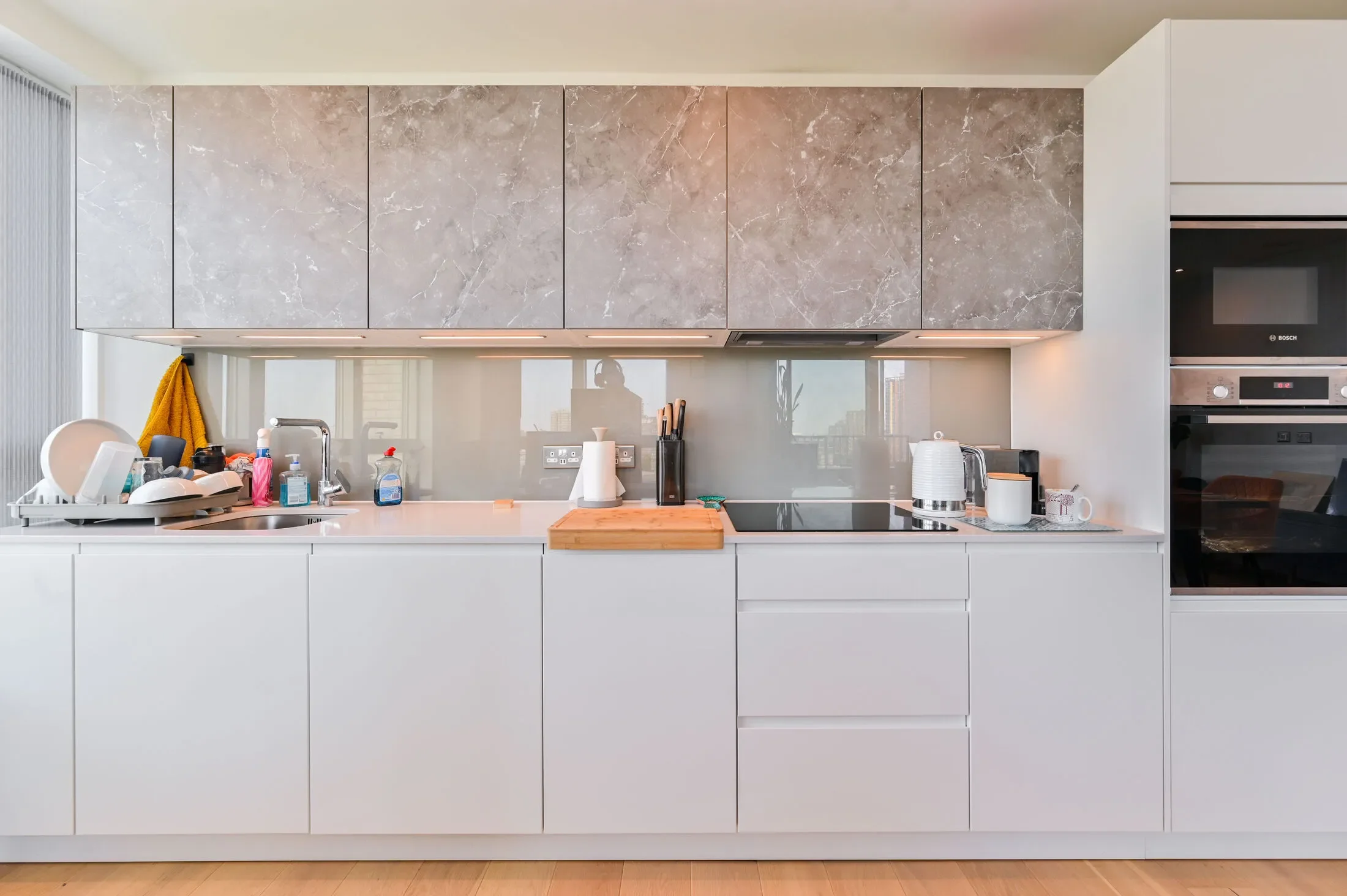 Flat Grant Road in Greater London