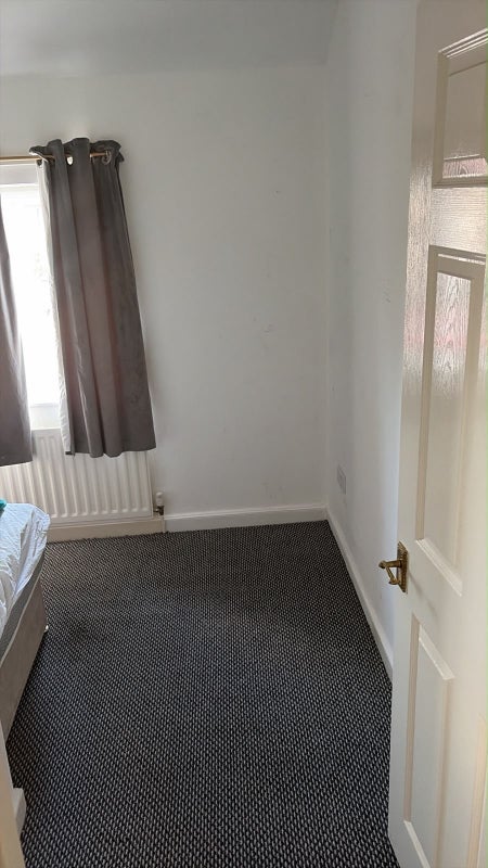 Room Tennyson Street in Brierley Hill