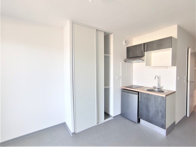 Chambre Route d'Avignon à Nîmes