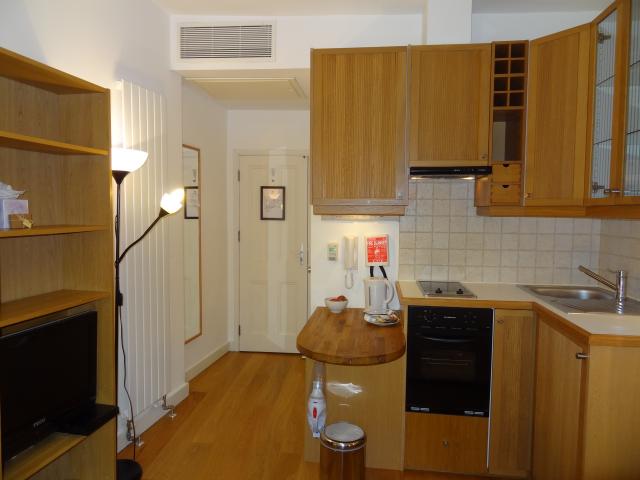 Flat Cartwright Gardens in Greater London