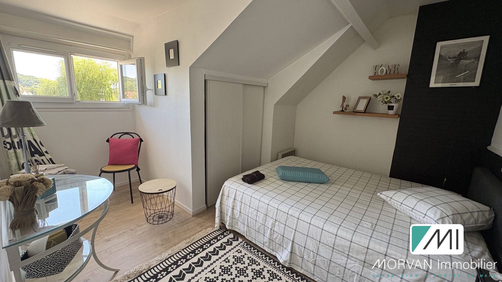 Flat Rue du 8 Mai 1945 in Chevreuse