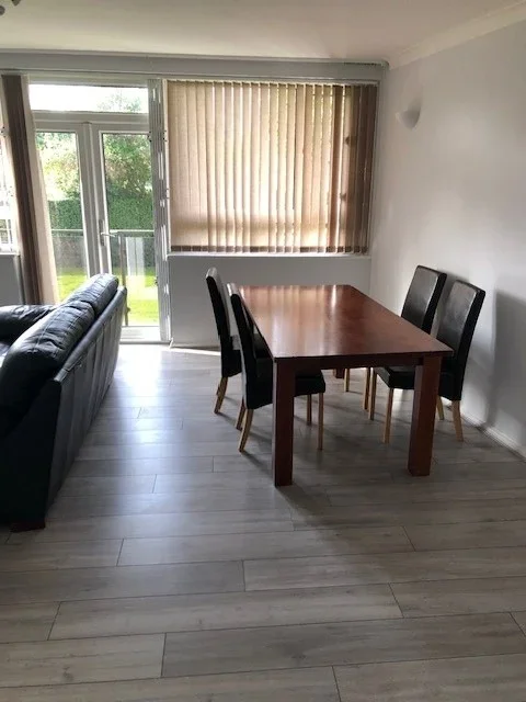 Flat Allandale Avenue in Greater London