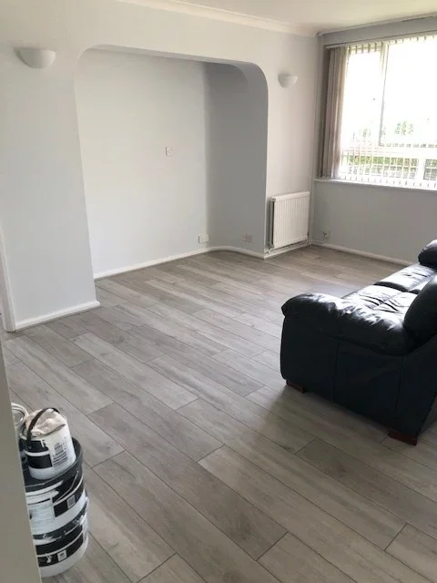 Flat Allandale Avenue in Greater London