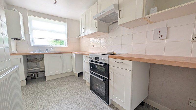 Flat Dorchester Gardens in Worthing