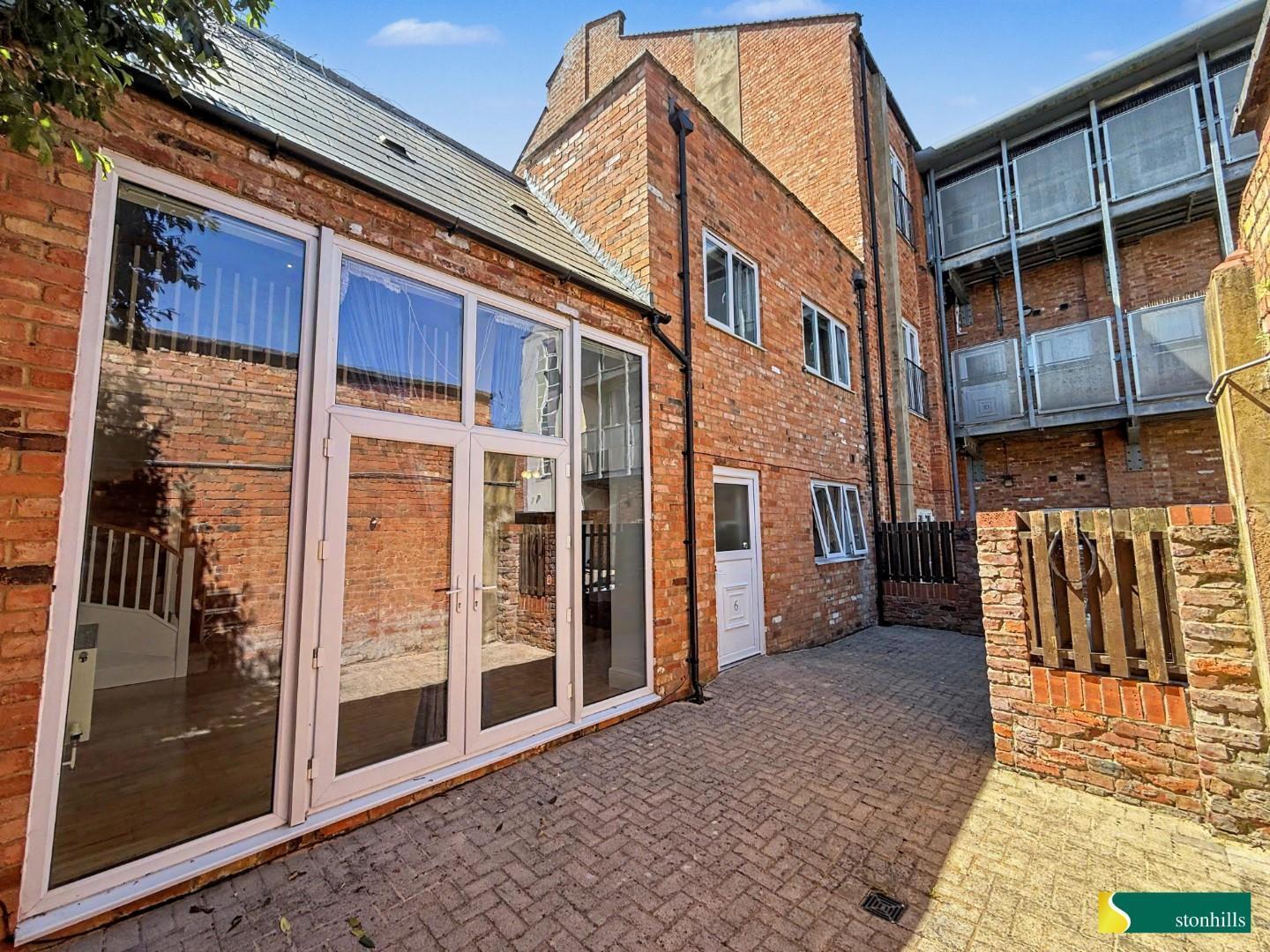 Flat Derngate in Northampton
