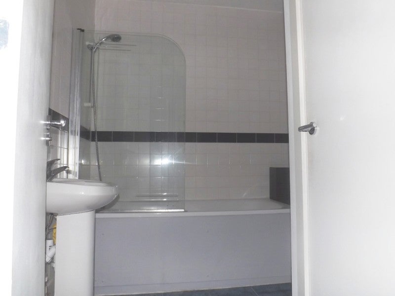 Flat Jedburgh Road in Greater London