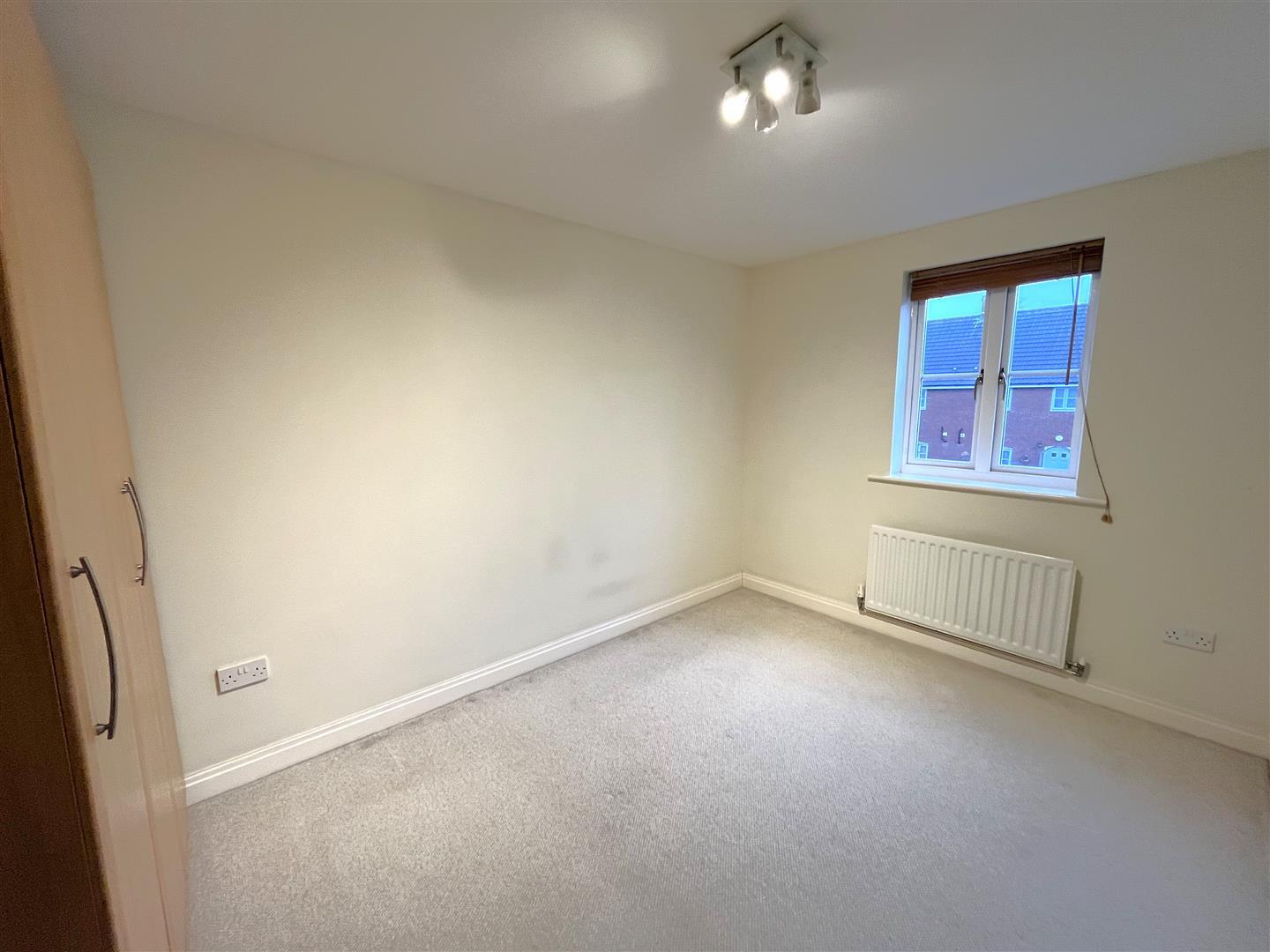 Flat Field Close in Sturminster Newton