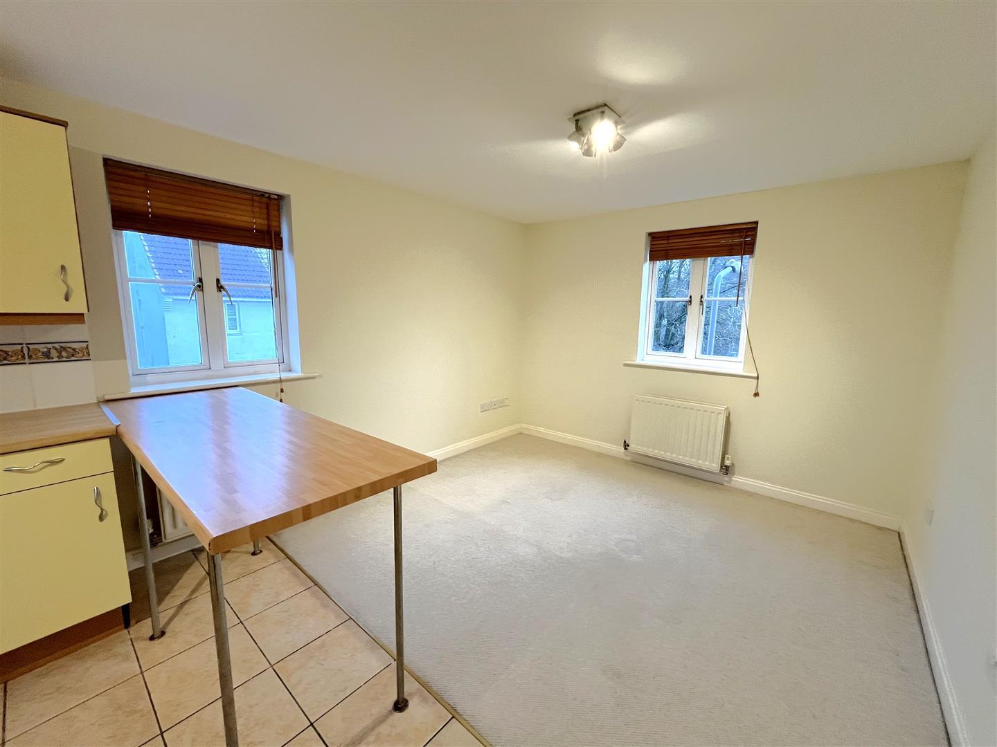 Flat Field Close in Sturminster Newton