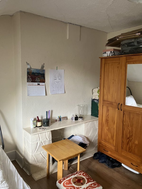 Room Wightman Road in Greater London