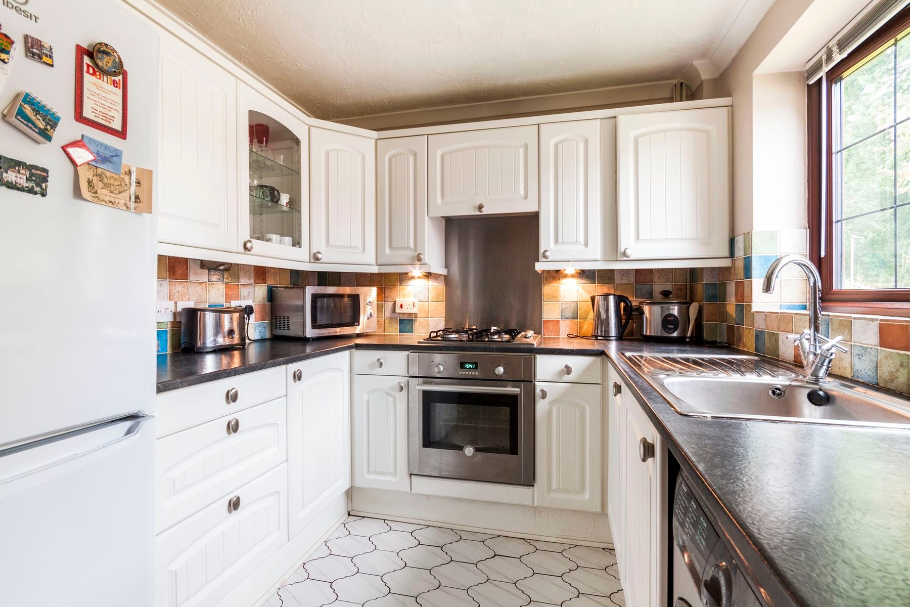 House Upavon Gardens in Winkfield
