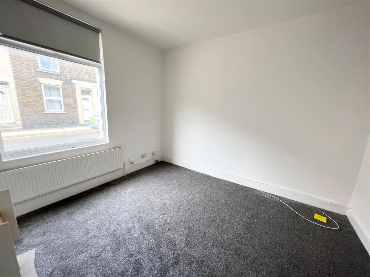 Flat Prebend Street in Bedford