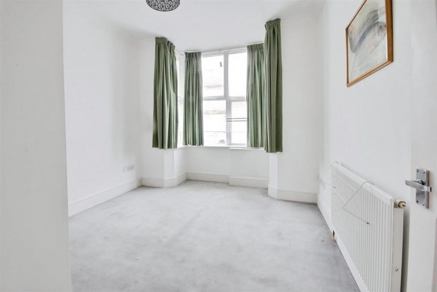 Flat Parker Street in Watford