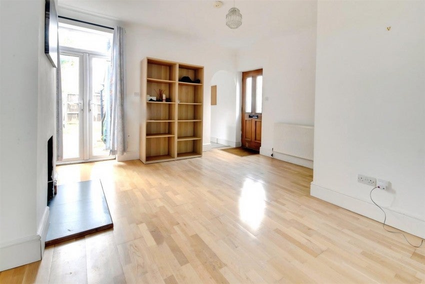 Flat Parker Street in Watford