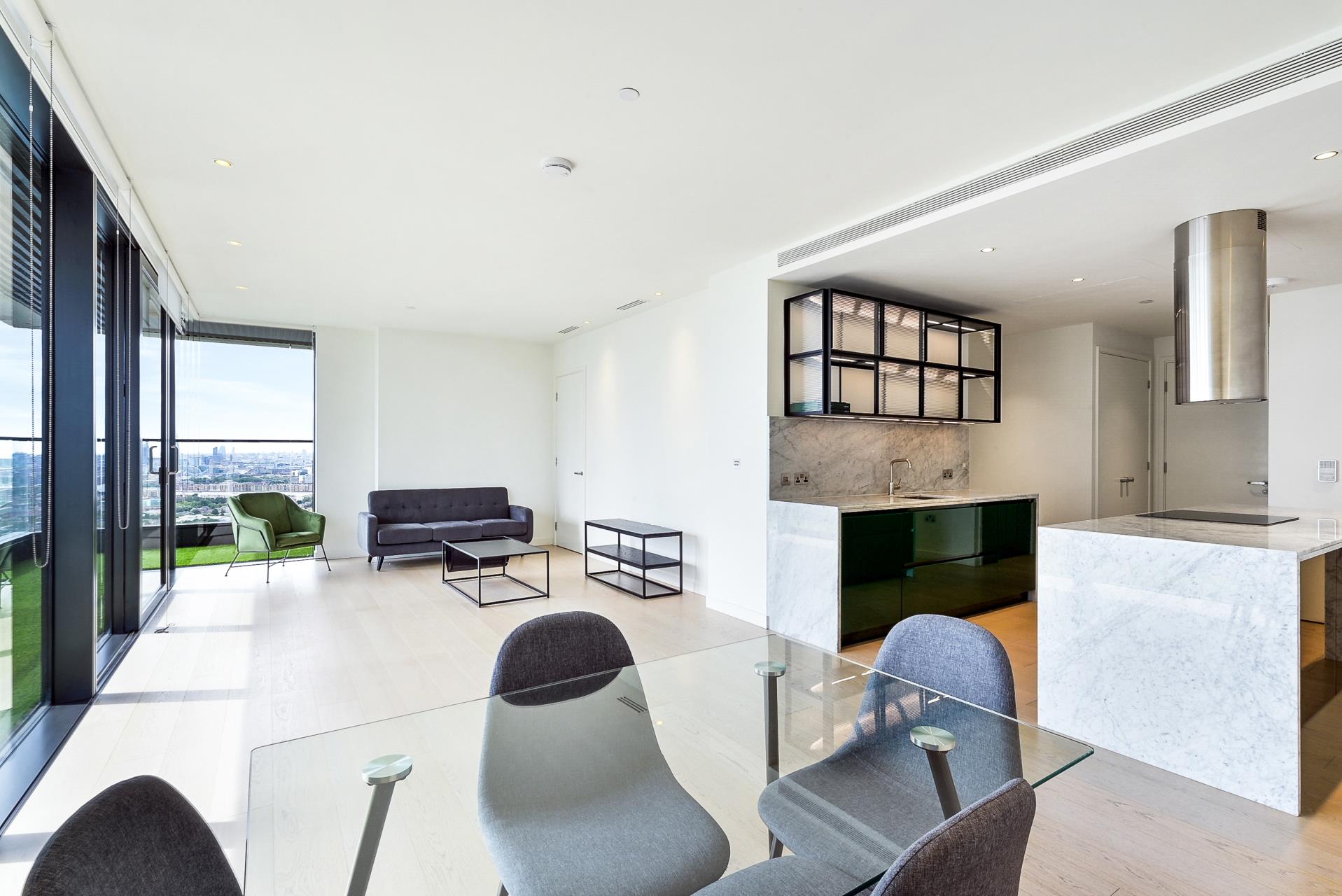 Flat Admirals Way in Greater London