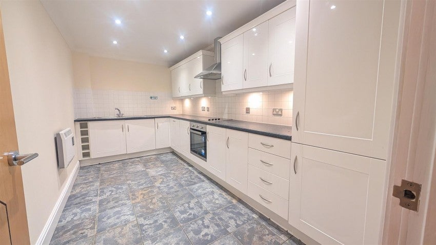 Flat Windsor Street in Royal Leamington Spa