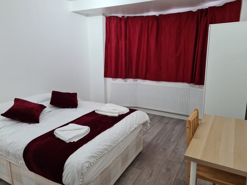 Room Selhurst Road in Greater London