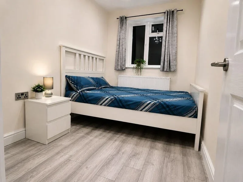Room Malvern Avenue in Greater London