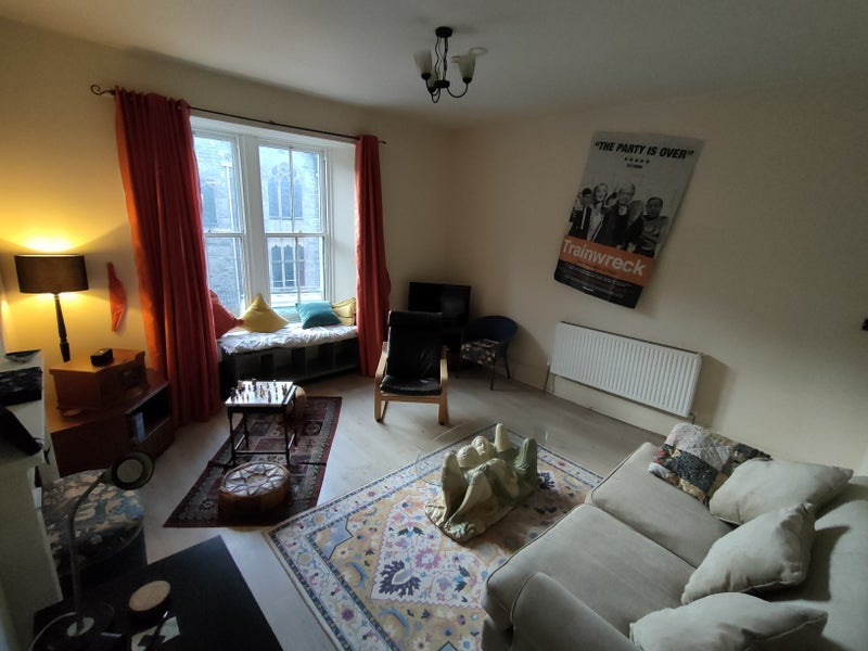 Room Willowbank Crescent in Glasgow