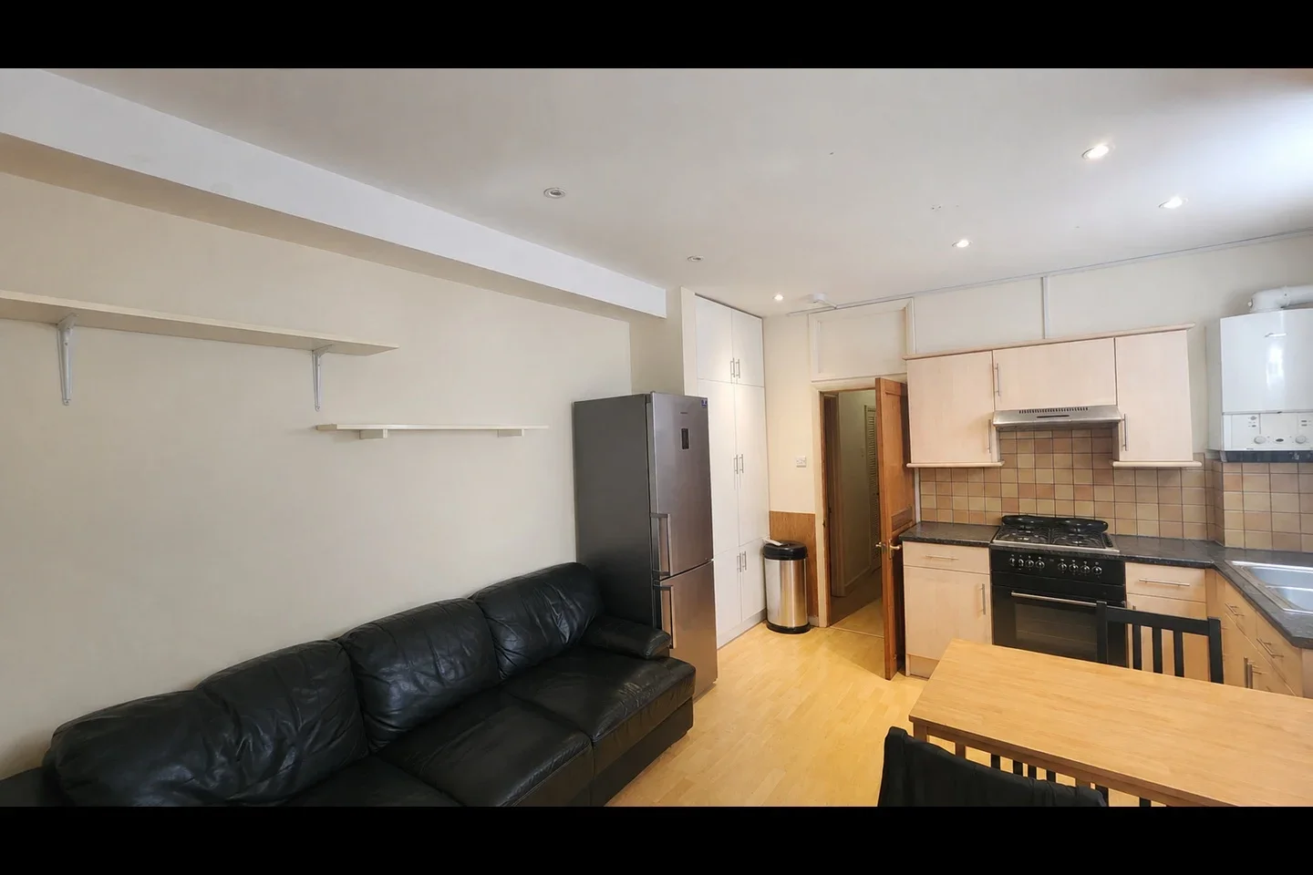 Flat Moorcroft Road in Greater London
