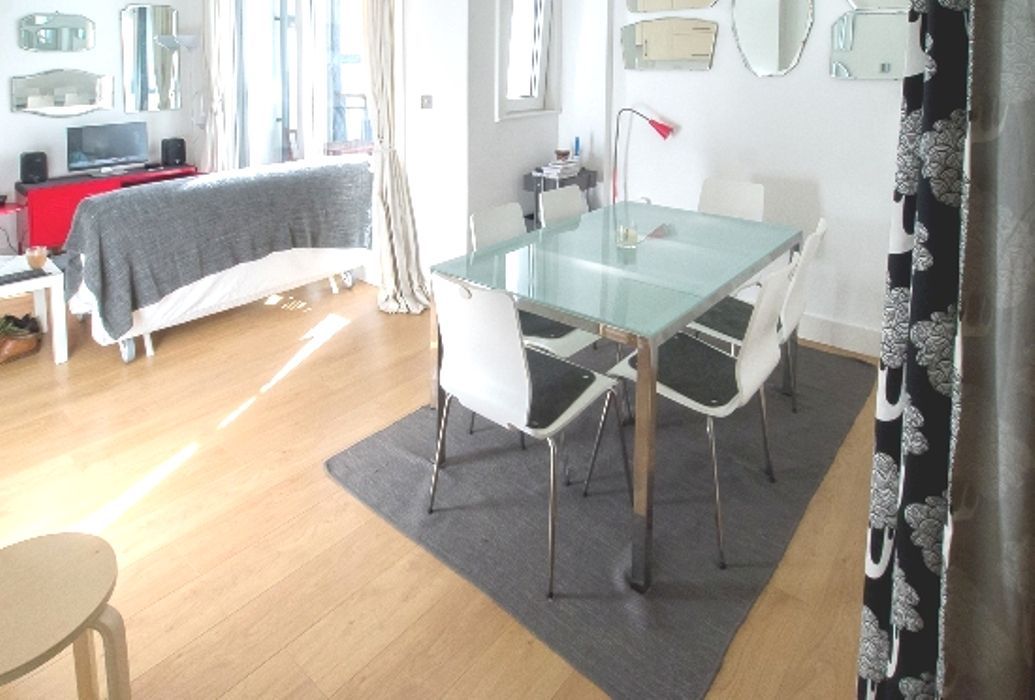 Flat Wandsworth Road in Greater London