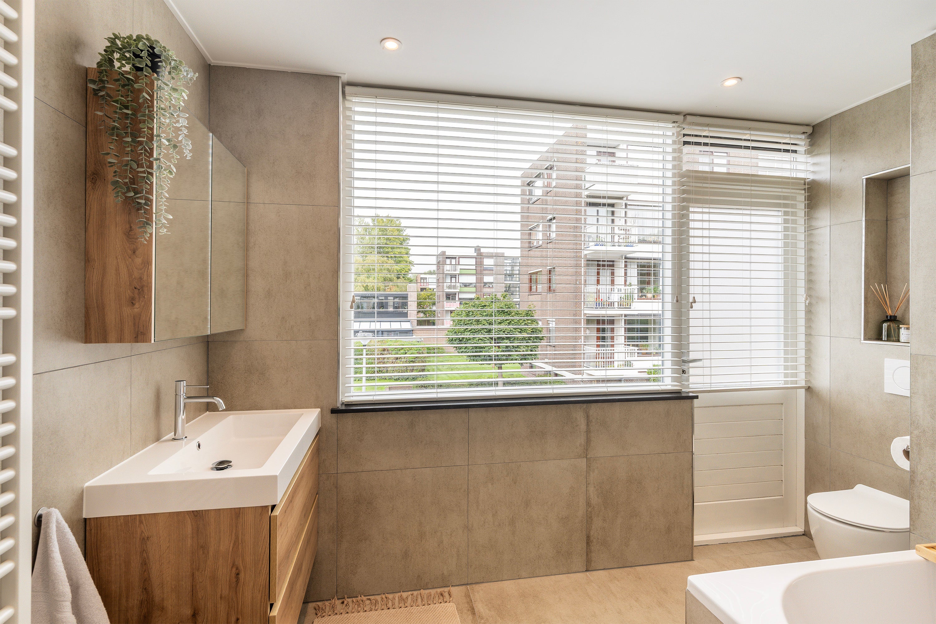 Tussenwoning te koop: Ripperdastraat 14, Vlaardingen