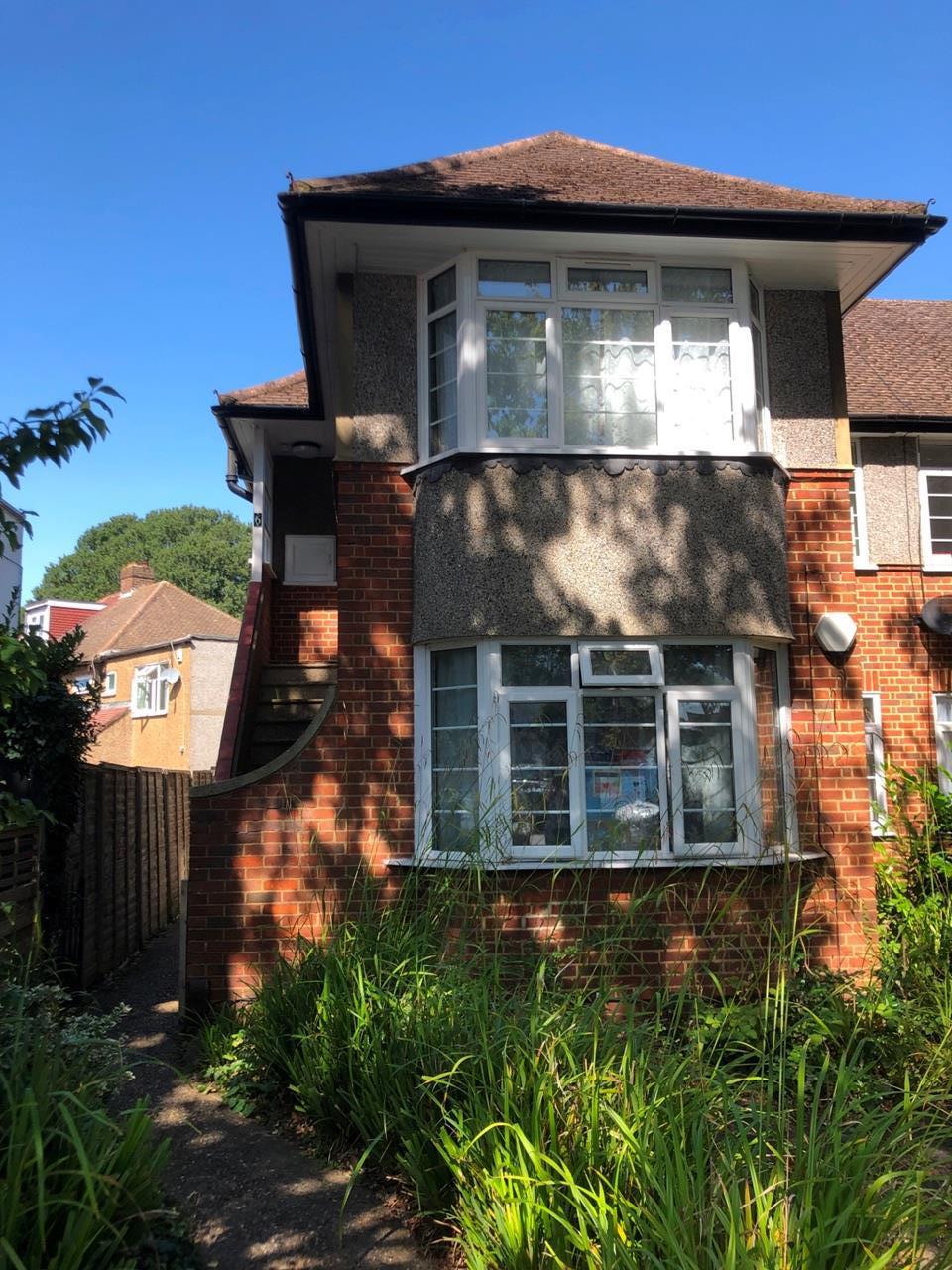 Flat Bridle Road in Greater London