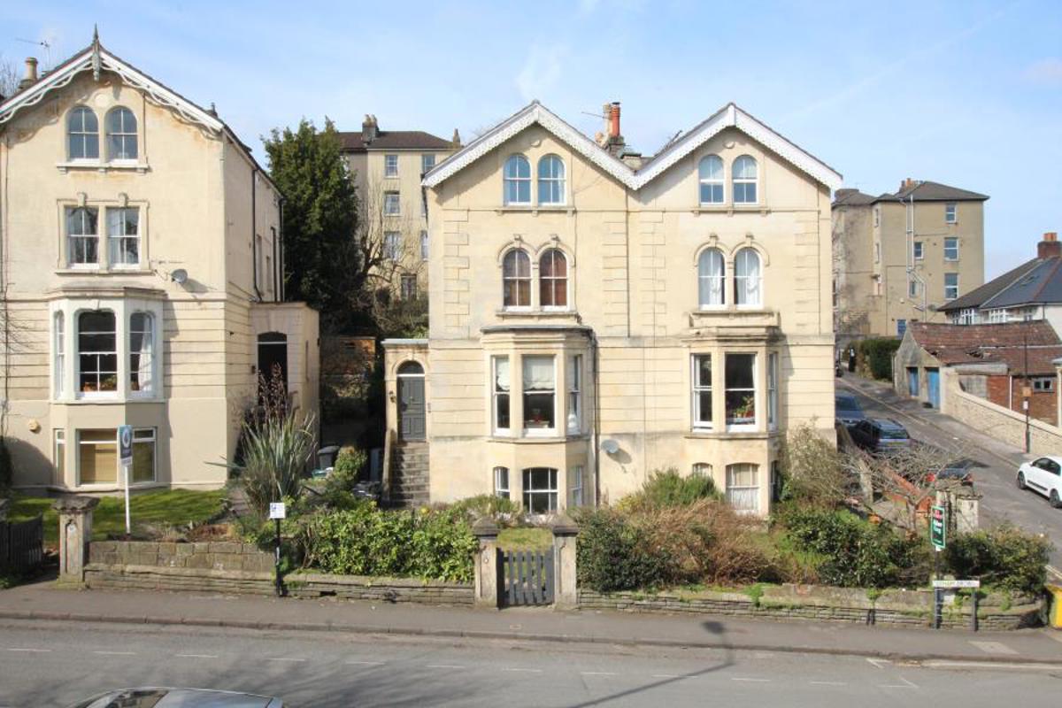 Flat Cotham Brow in Bristol